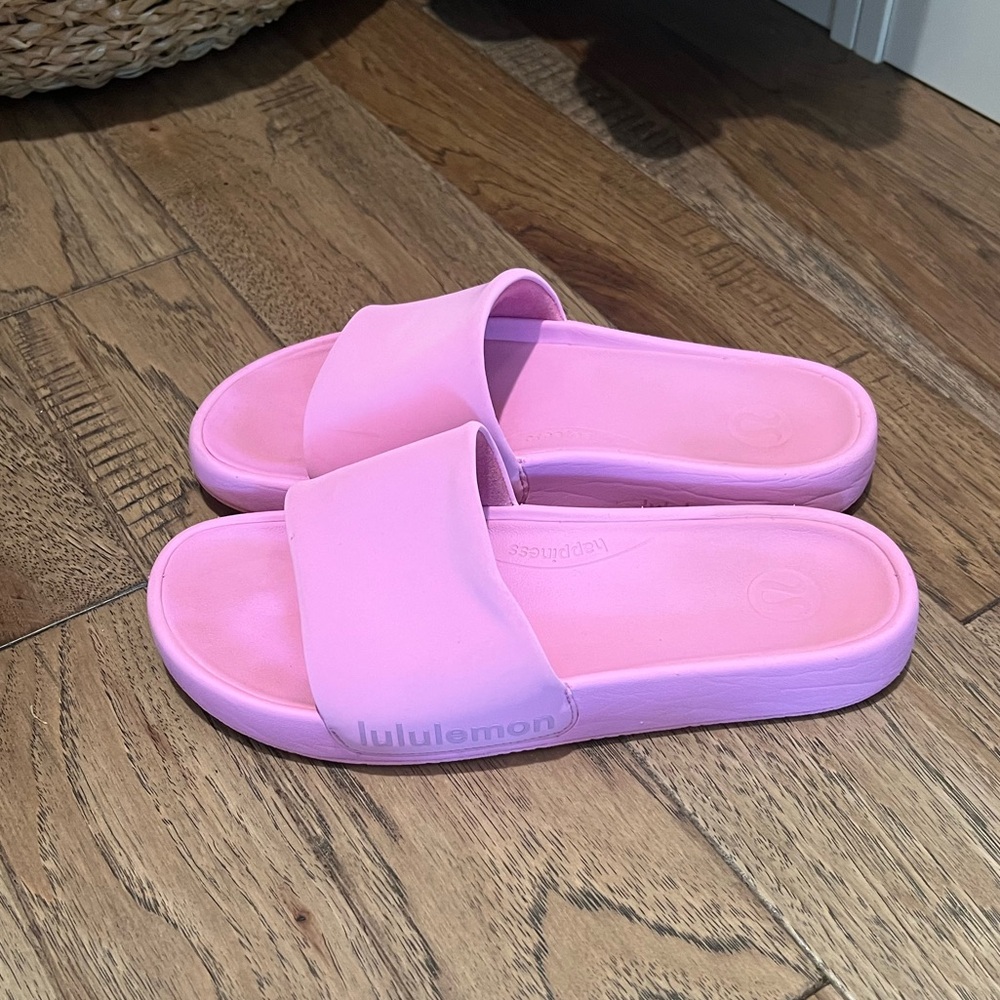 Restfeel Women's Lululemon Slide pink size 7